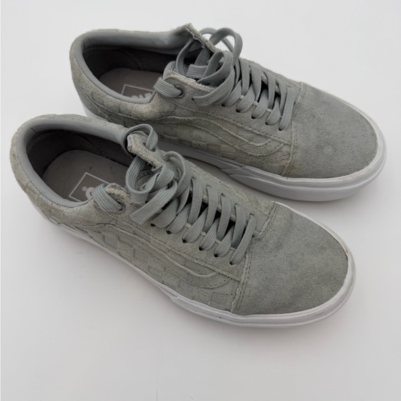 Vans women’s old skool sneakers - Picture 2 of 6